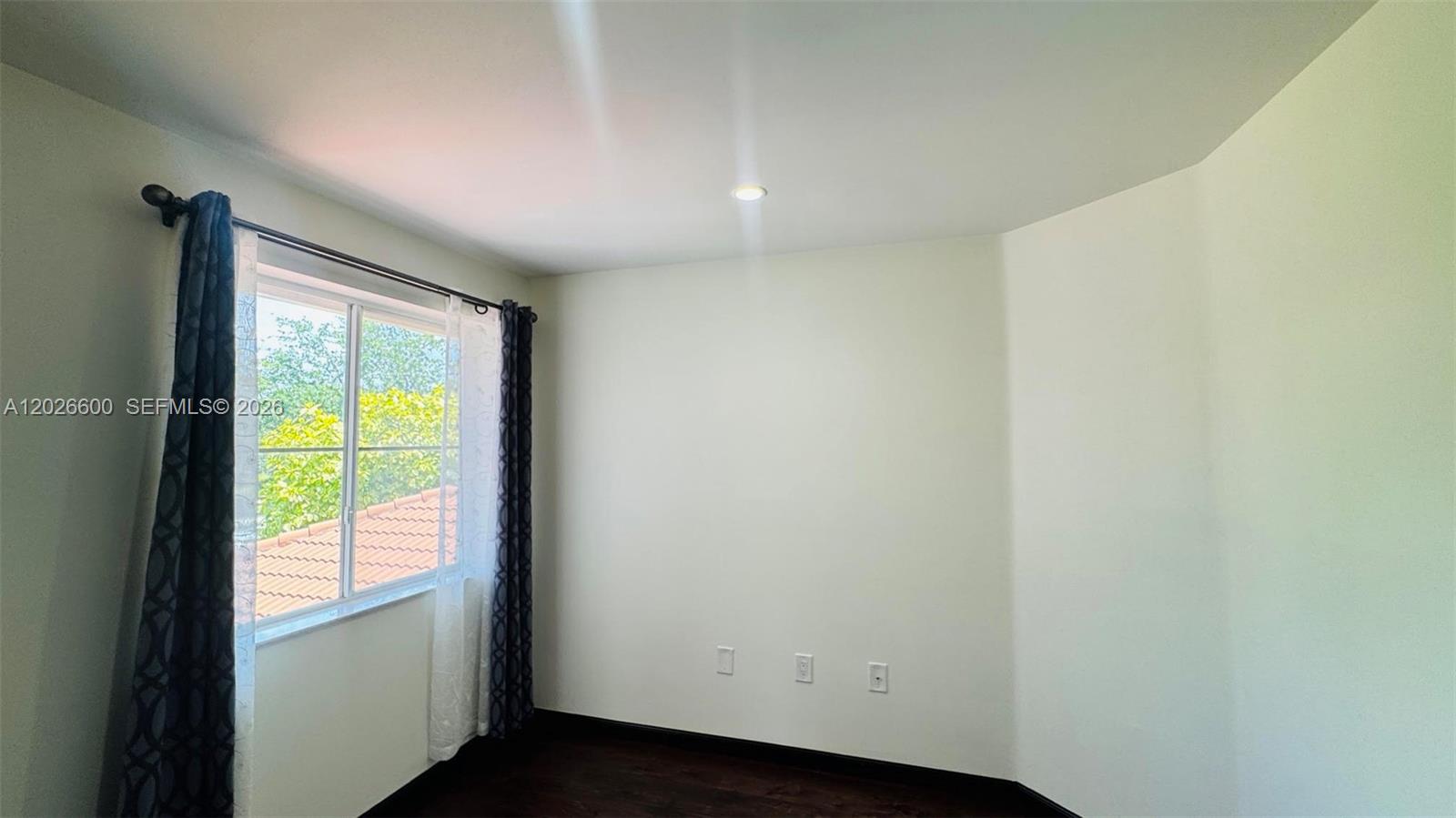 WEST LAKE VILLAGE PLAT - Residential Lease