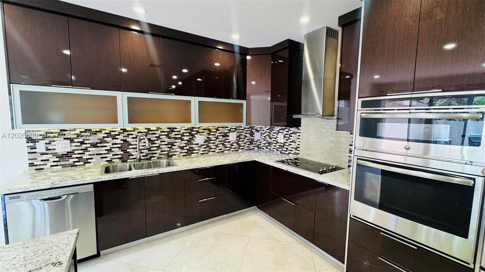 WEST LAKE VILLAGE PLAT - Residential Lease
