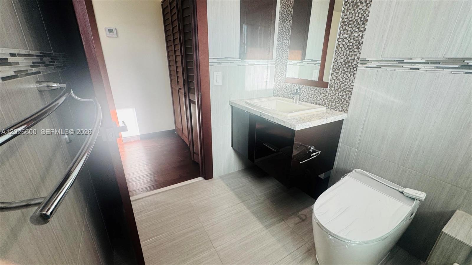 WEST LAKE VILLAGE PLAT - Residential Lease