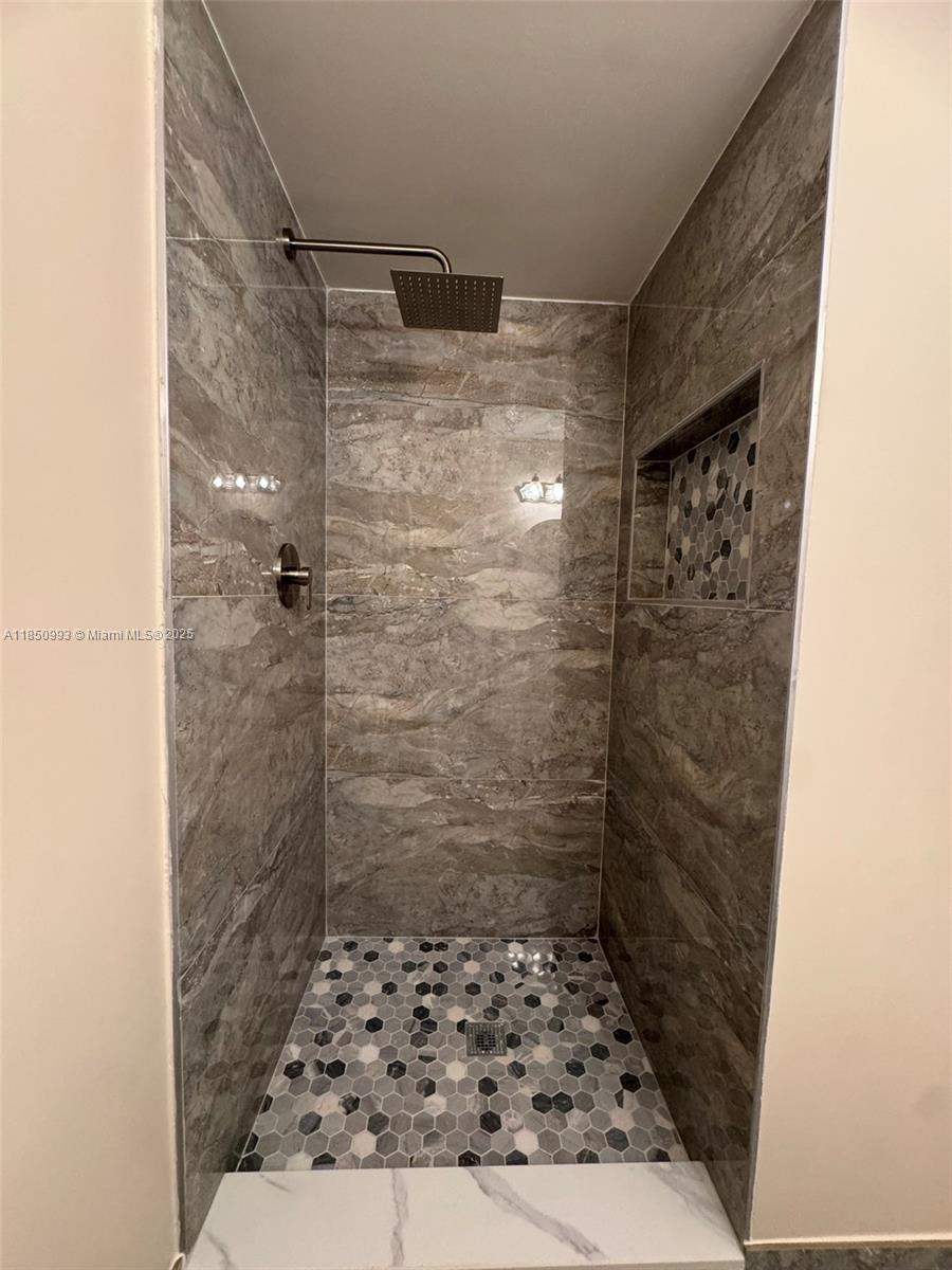 GABLES POINT CONDO I - Residential