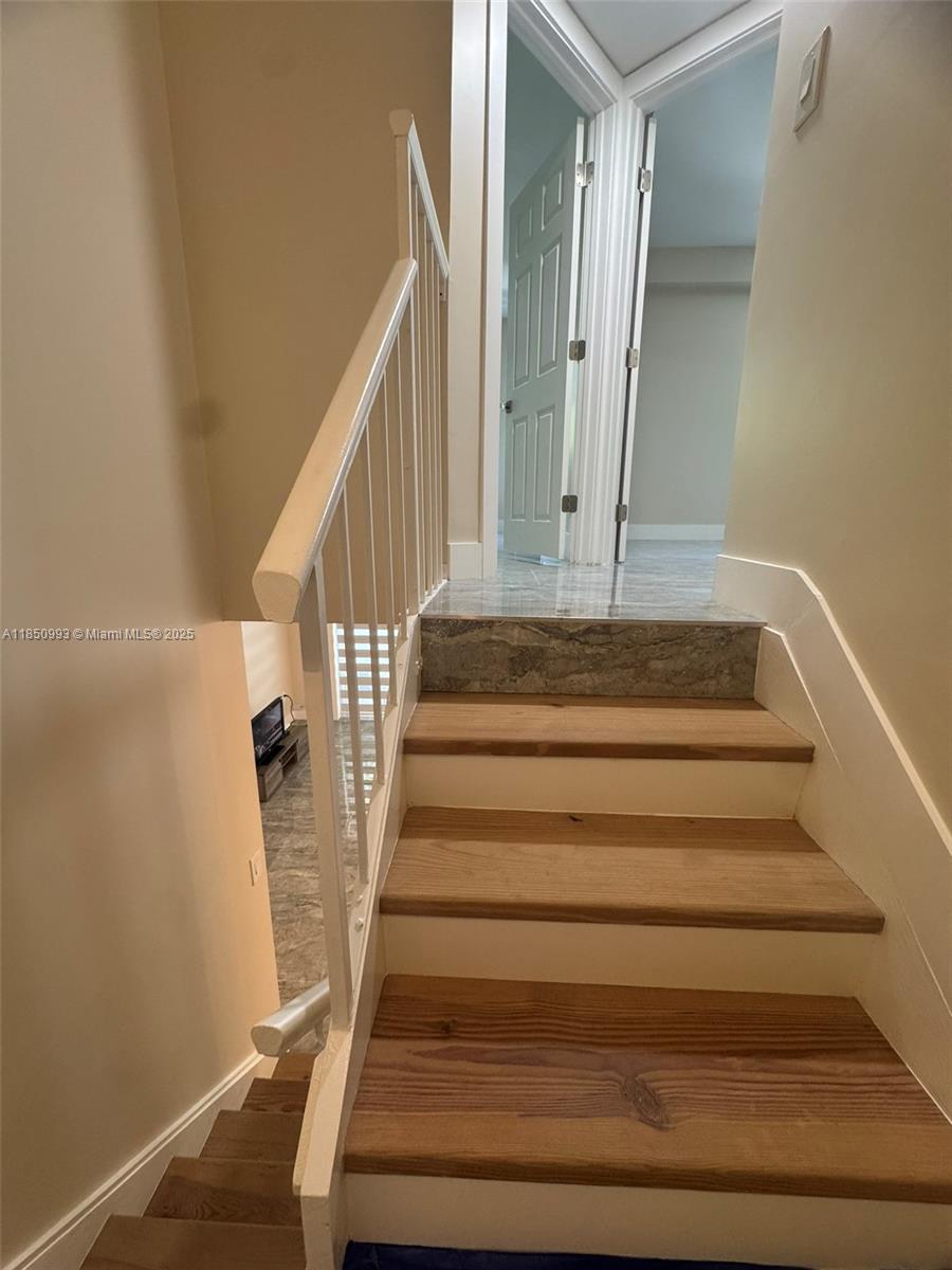 GABLES POINT CONDO I - Residential