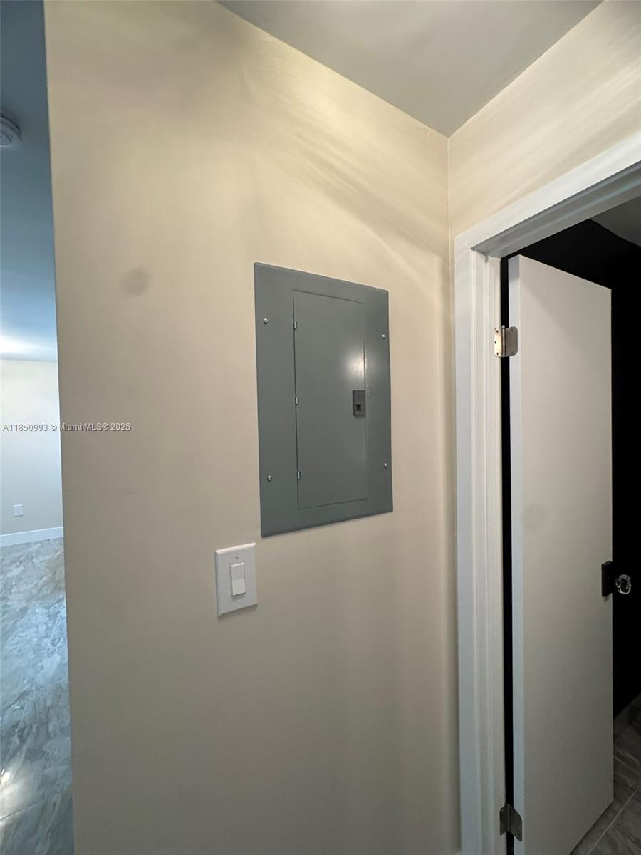 GABLES POINT CONDO I - Residential