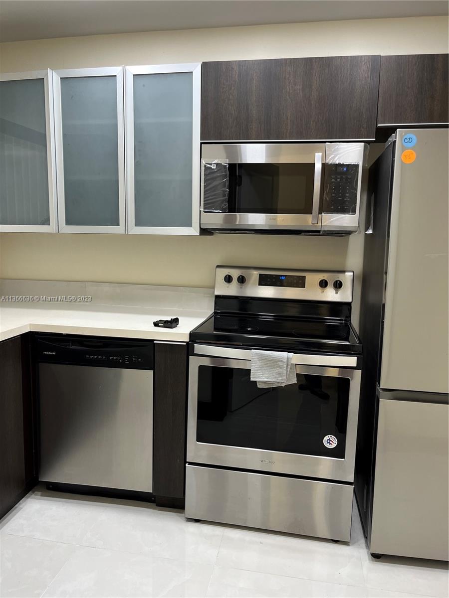 DILLARD PARK SOUTH - Residential Lease
