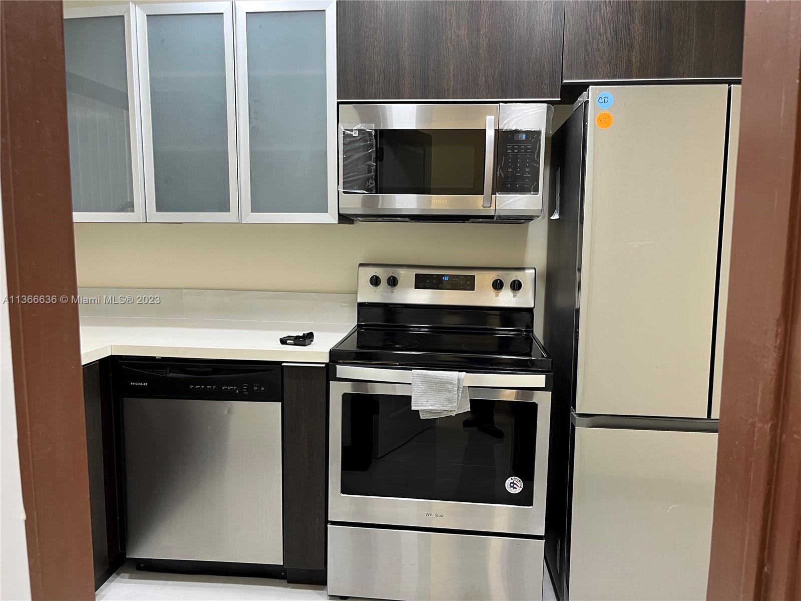 DILLARD PARK SOUTH - Residential Lease