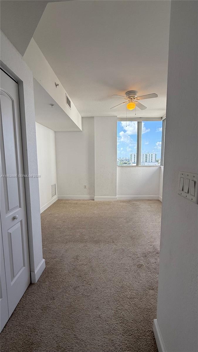 RADIUS CONDO - Residential
