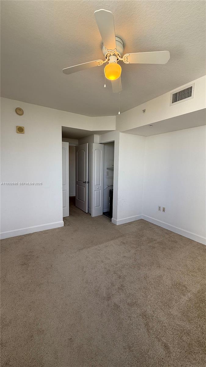 RADIUS CONDO - Residential