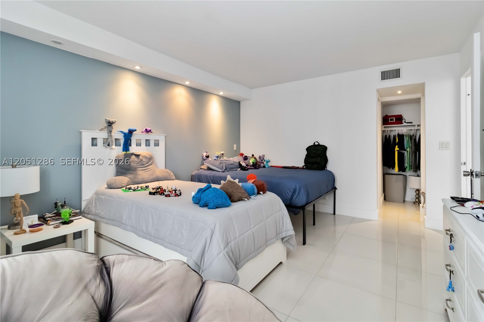 ARLEN HOUSE EAST CONDO - Residential