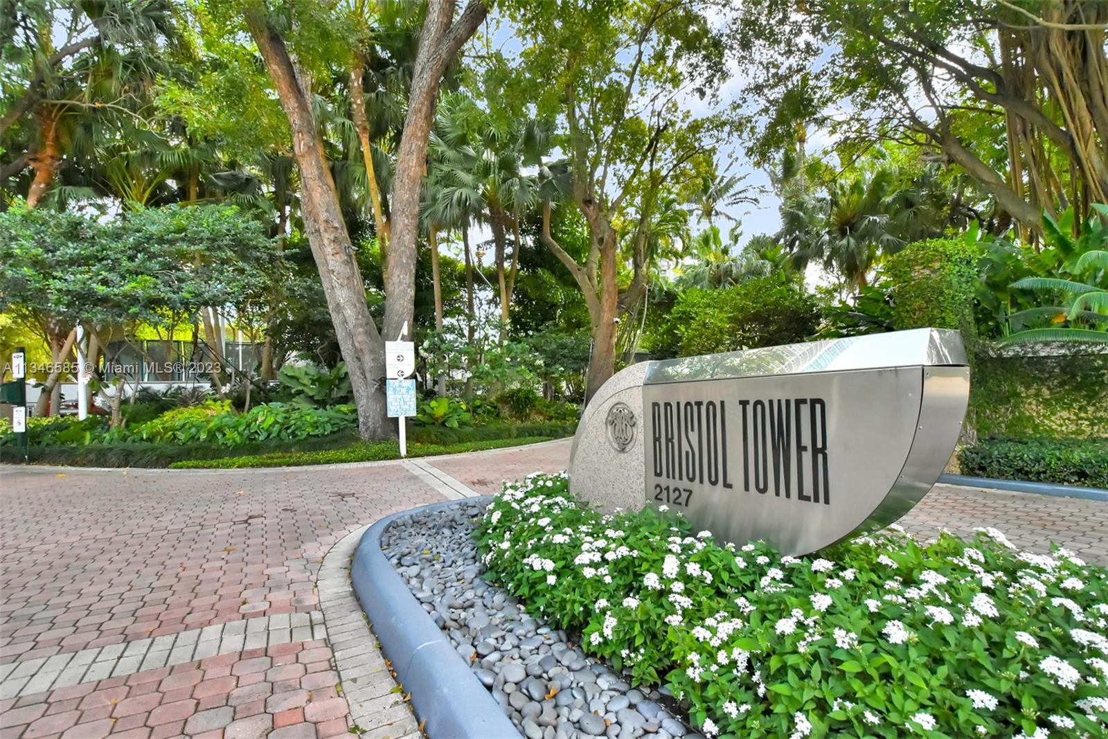 NEWLY REMODELED OCEAN FRONT SANCTUARY! DESIGNED WITH DISTINCTION! A huge foyer with unobstructed ocean views says, "Come In!" to this exclusive and unique 2,825 sqft Waterfront Condo that features 3 Bedrooms/ 4 1/2 Bathroom/ 900 sqft Wrap around Balcony with Ocean an City views/HIS and Hers walking closets in Master Bedroom/Formal Dinning Room/Living Room/Family Room/Fully equipped Kitchen/Private Elevator/2 Assigned Parking Spaces/Additional Storage and much more. Don't miss this once in a lifetime opportunity to Rent in the prestigious, full service, white glove Bristol Tower in the Heart of Brickell close to everything the City of Miami has to offer.