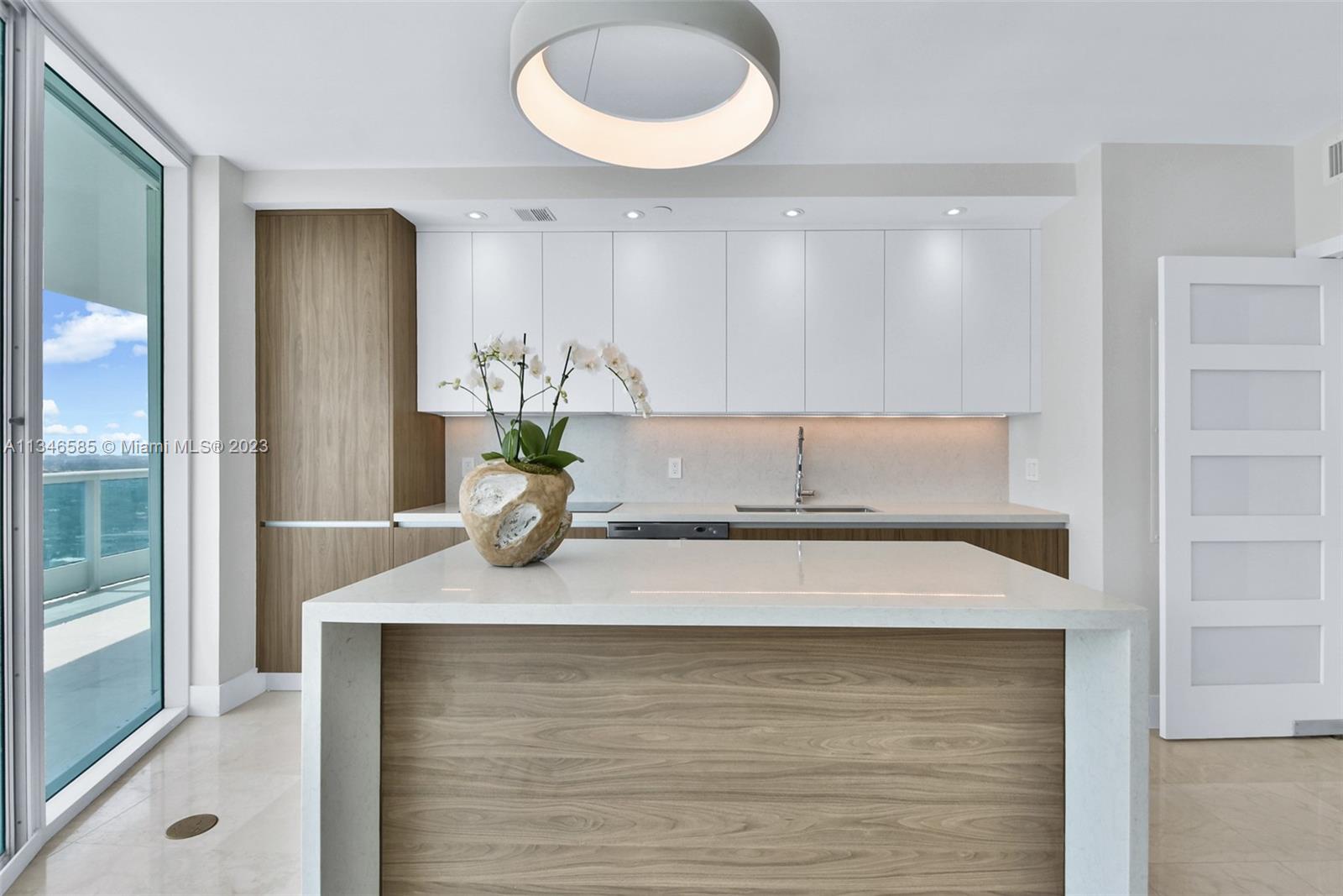 BRISTOL TOWER CONDO - Residential Lease