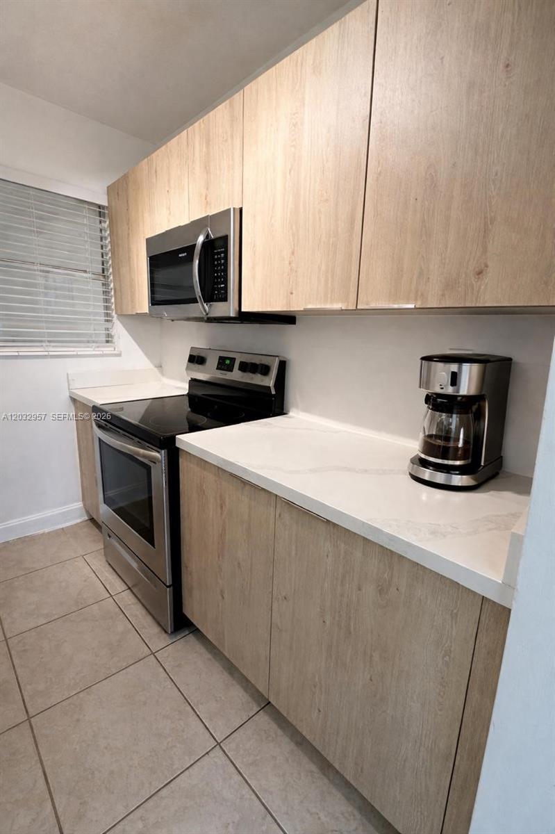 PIER 43 CONDO - Residential
