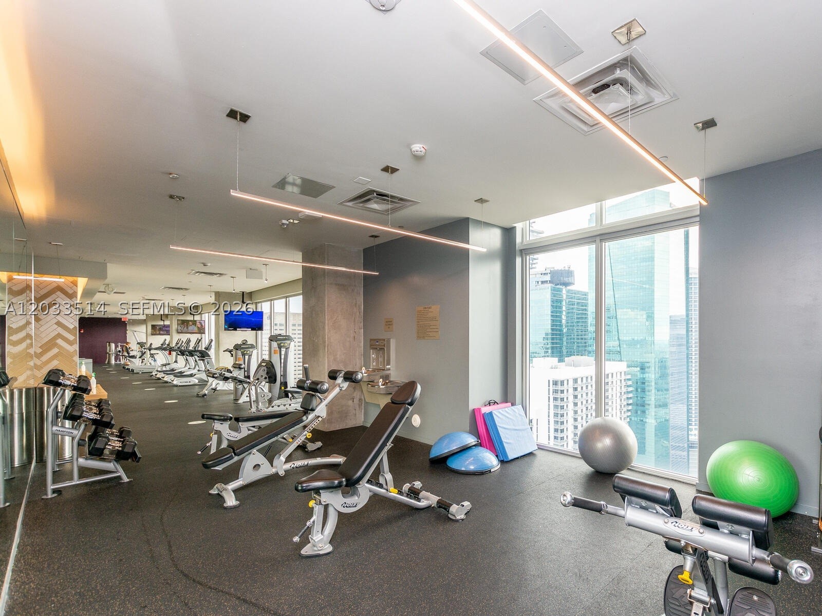 CENTRO CONDO - Residential