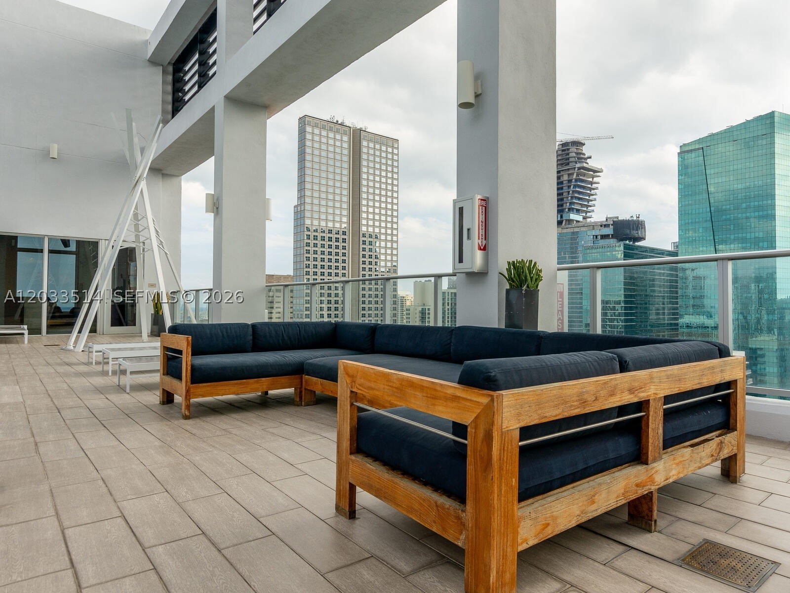CENTRO CONDO - Residential