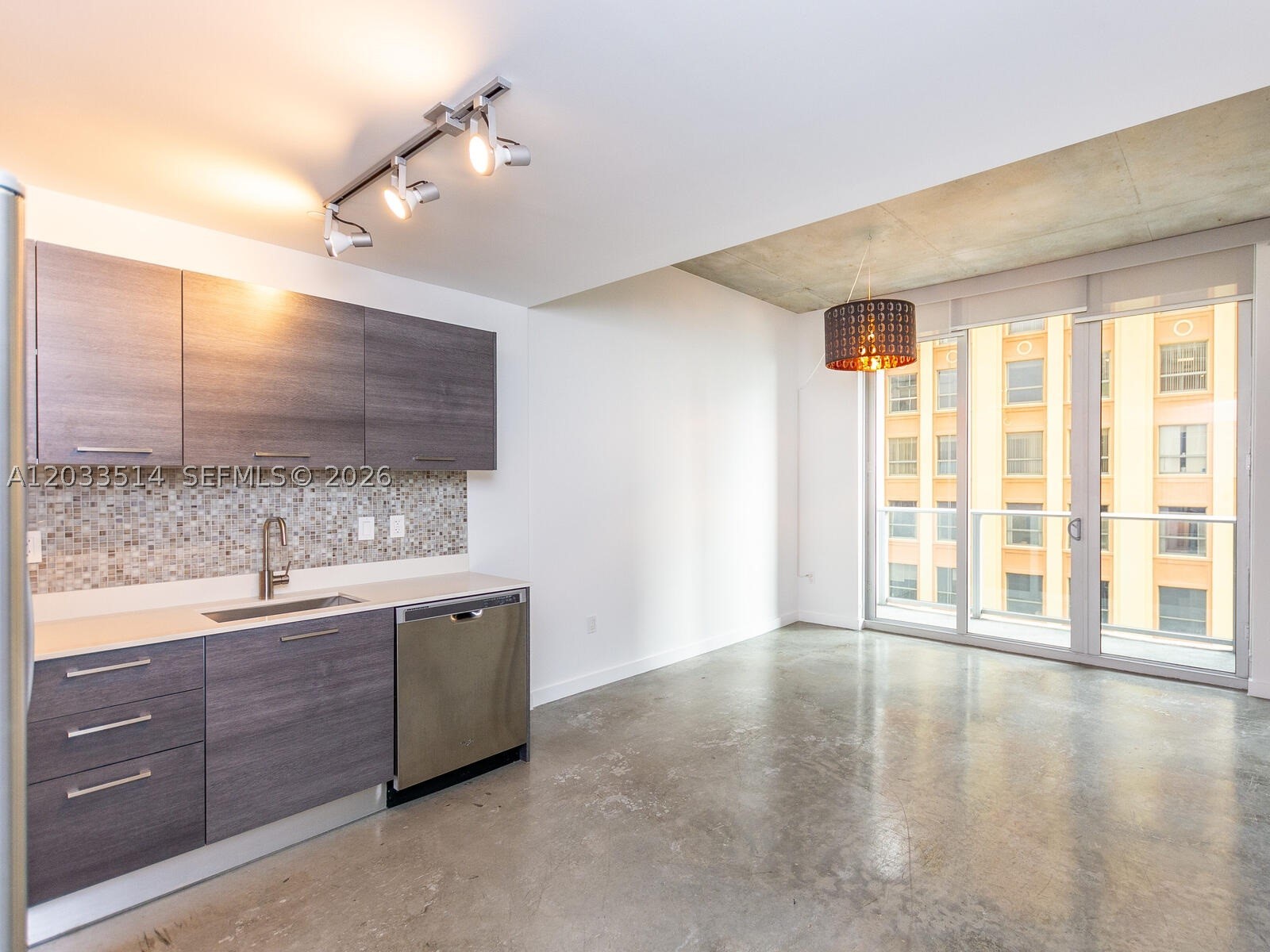 CENTRO CONDO - Residential