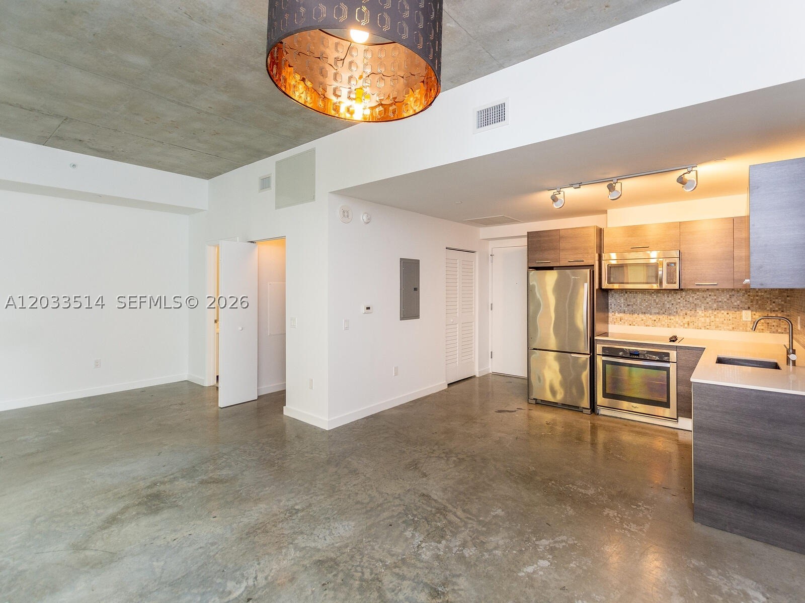 CENTRO CONDO - Residential