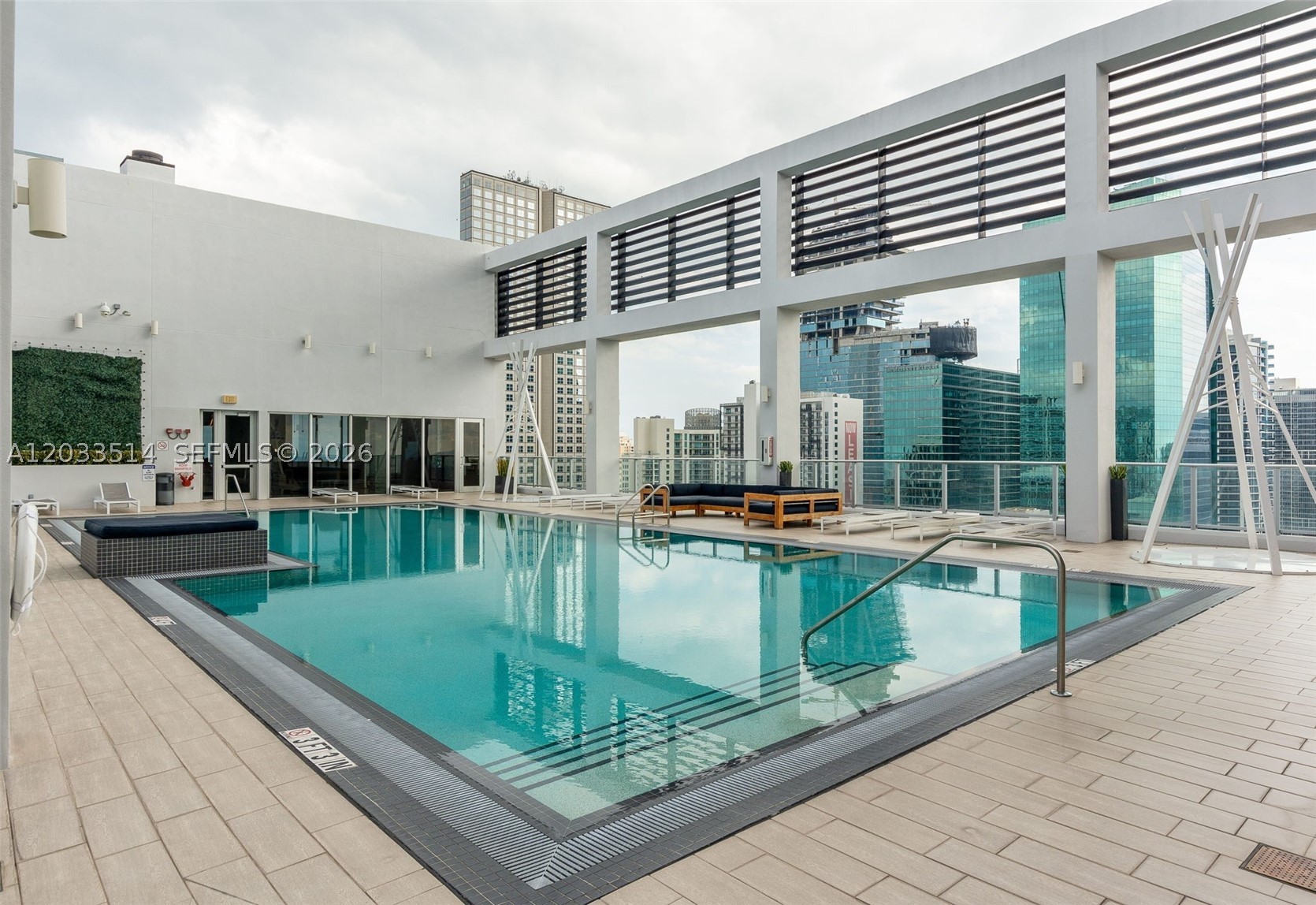CENTRO CONDO - Residential