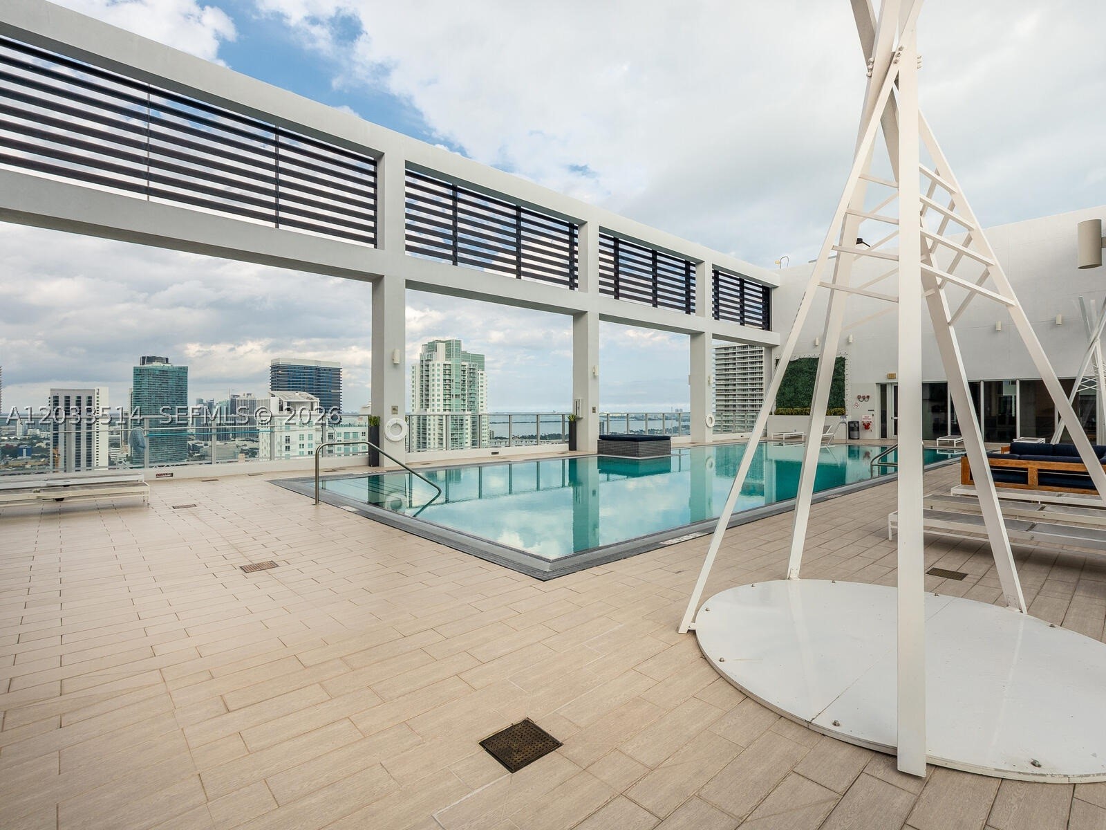CENTRO CONDO - Residential
