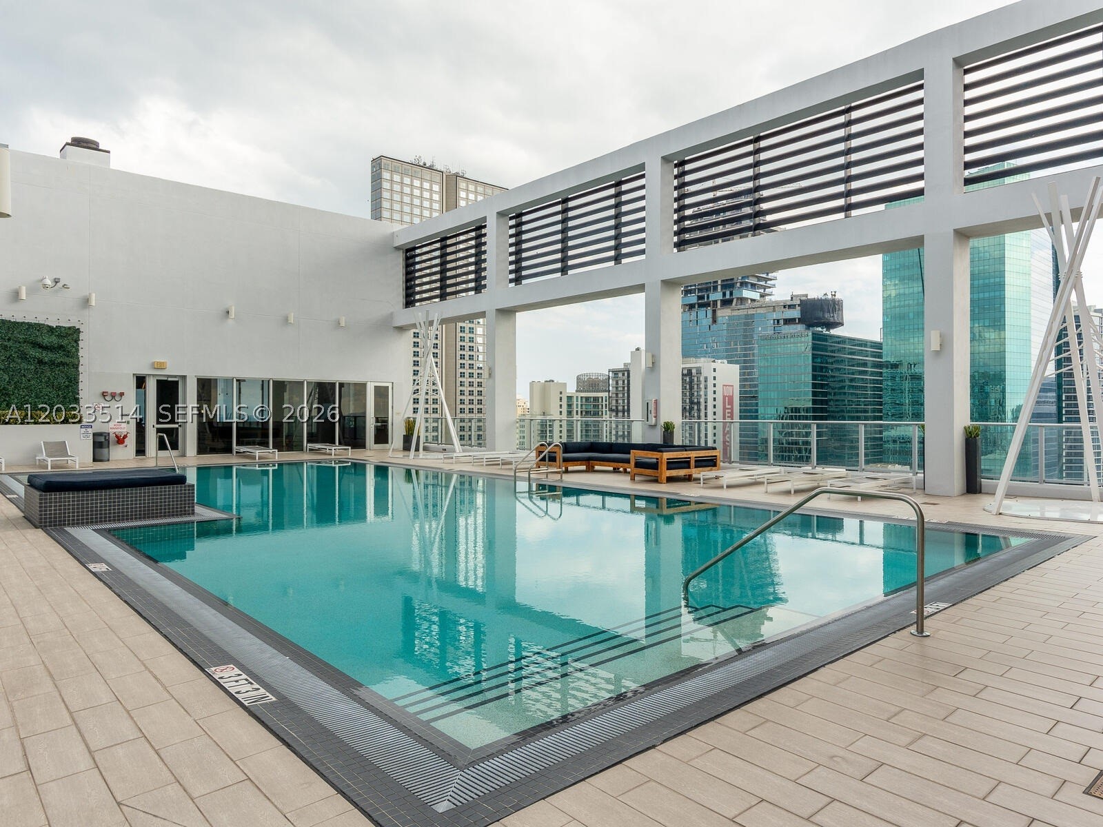 CENTRO CONDO - Residential