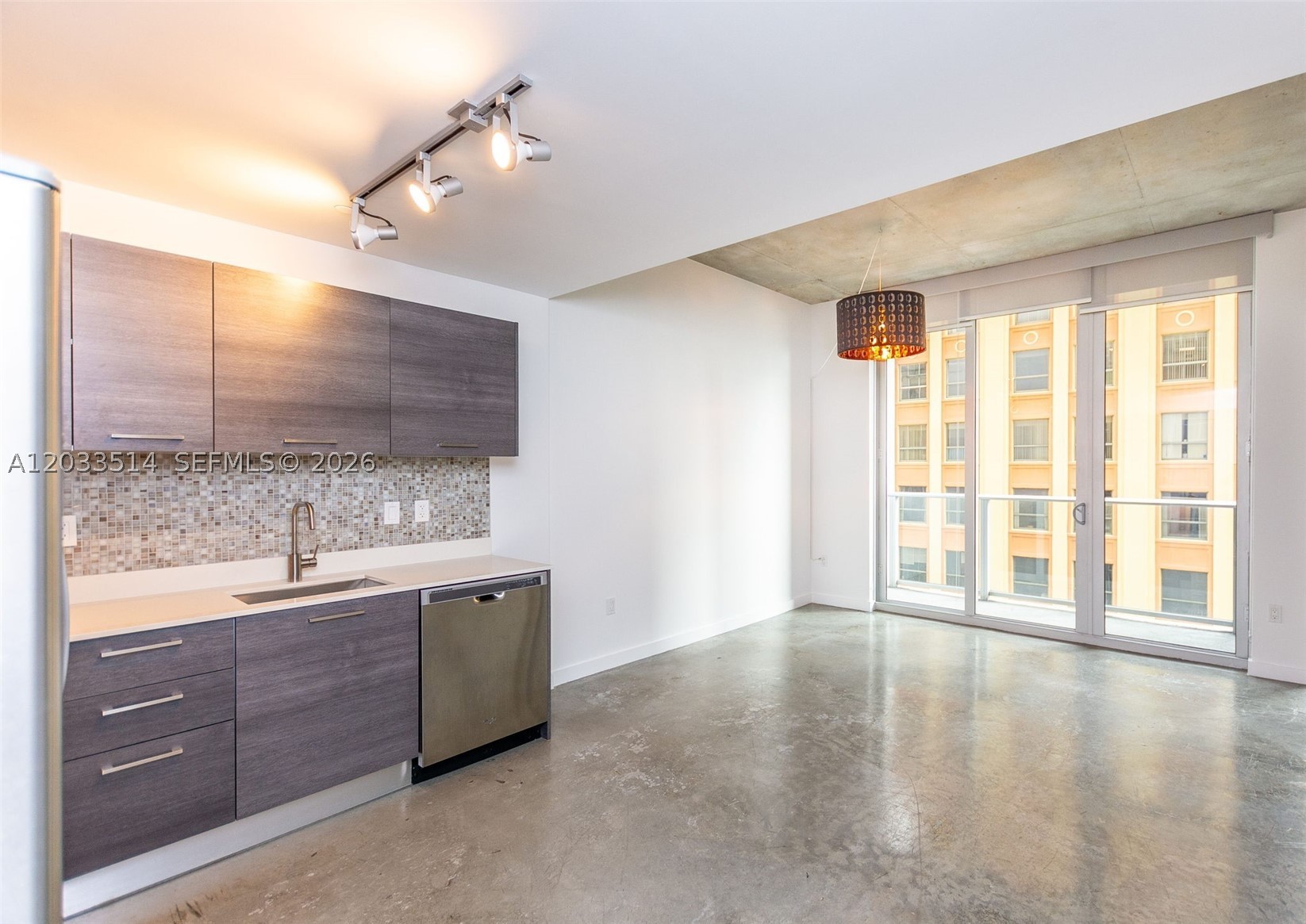 CENTRO CONDO - Residential