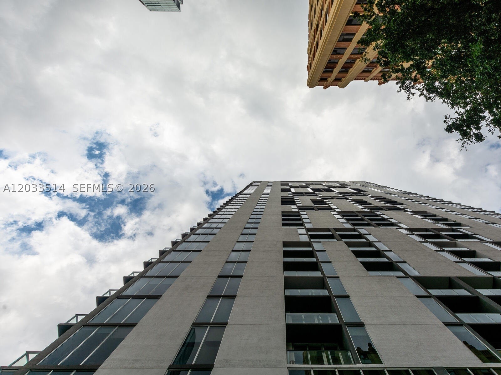 CENTRO CONDO - Residential