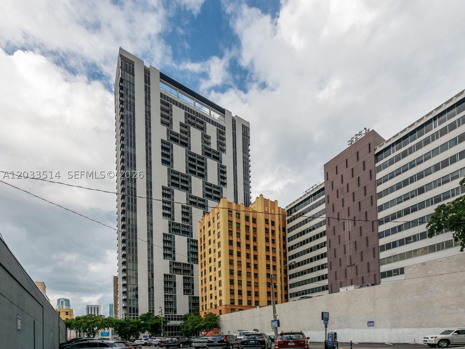 CENTRO CONDO - Residential