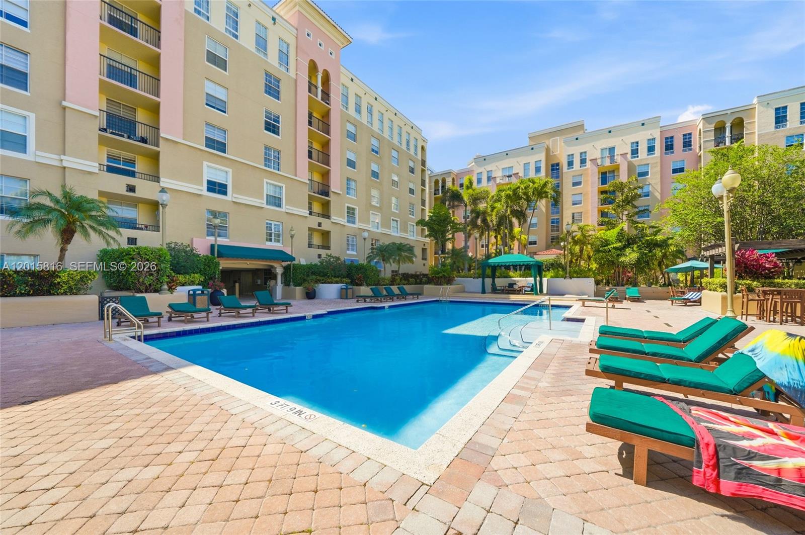 LAS OLAS BY THE RIVER CON - Residential