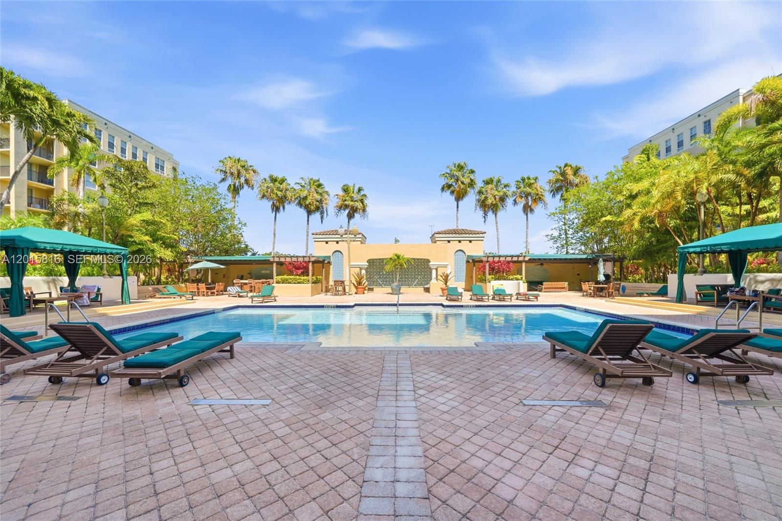 LAS OLAS BY THE RIVER CON - Residential