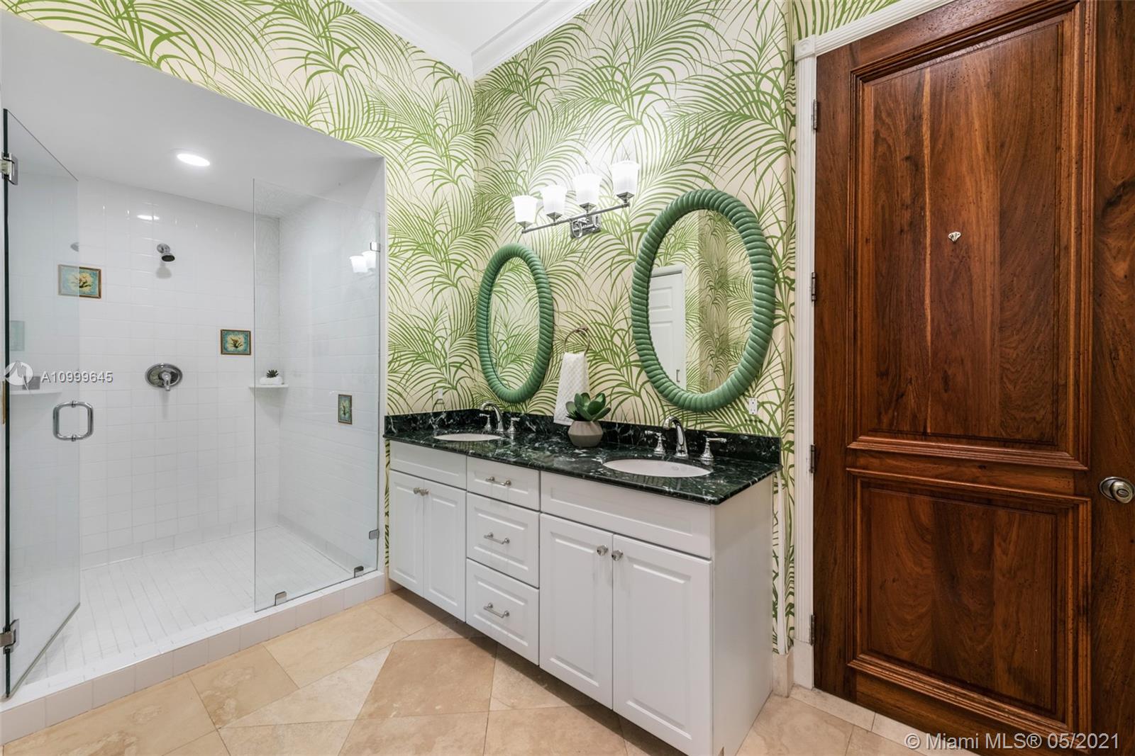 SNAPPER CREEK LAKES SUB - Residential