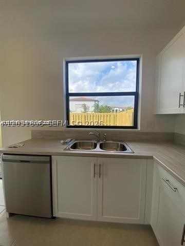 VIA VENTURA NEIGHBORHOOD - Residential Lease