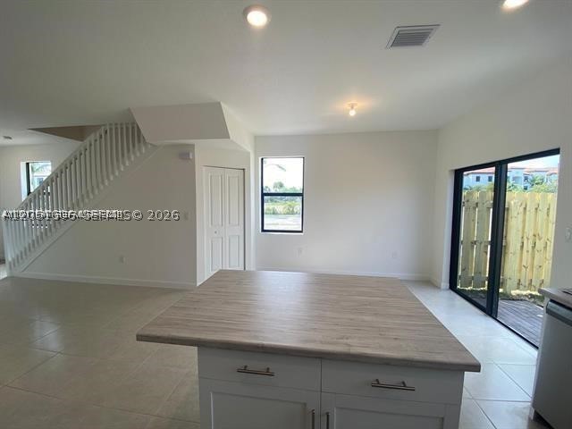 VIA VENTURA NEIGHBORHOOD - Residential Lease