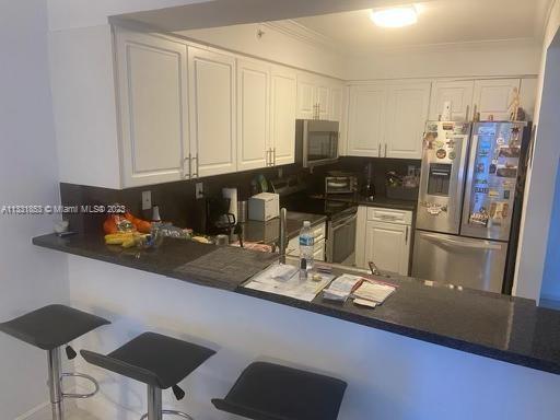 WAVE CONDO - Residential Lease