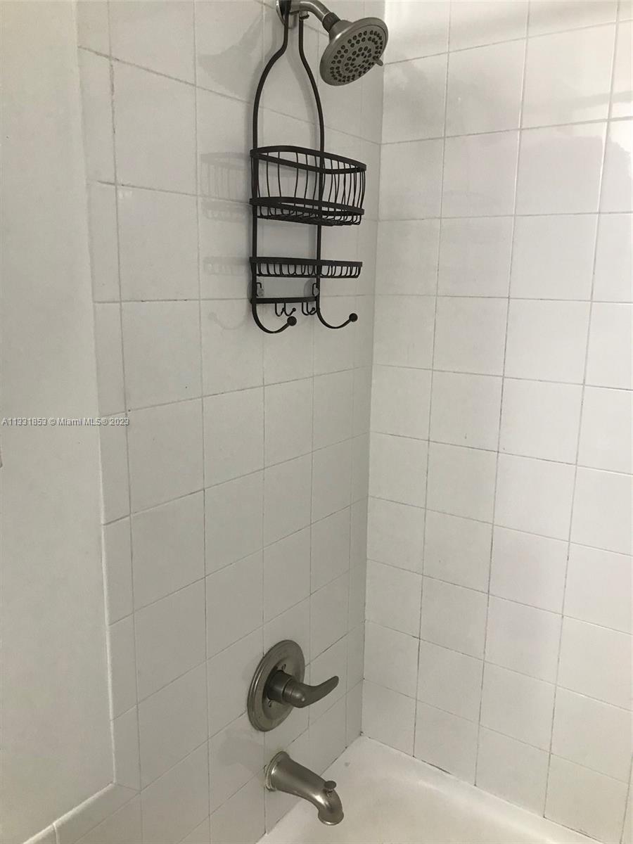 WAVE CONDO - Residential Lease