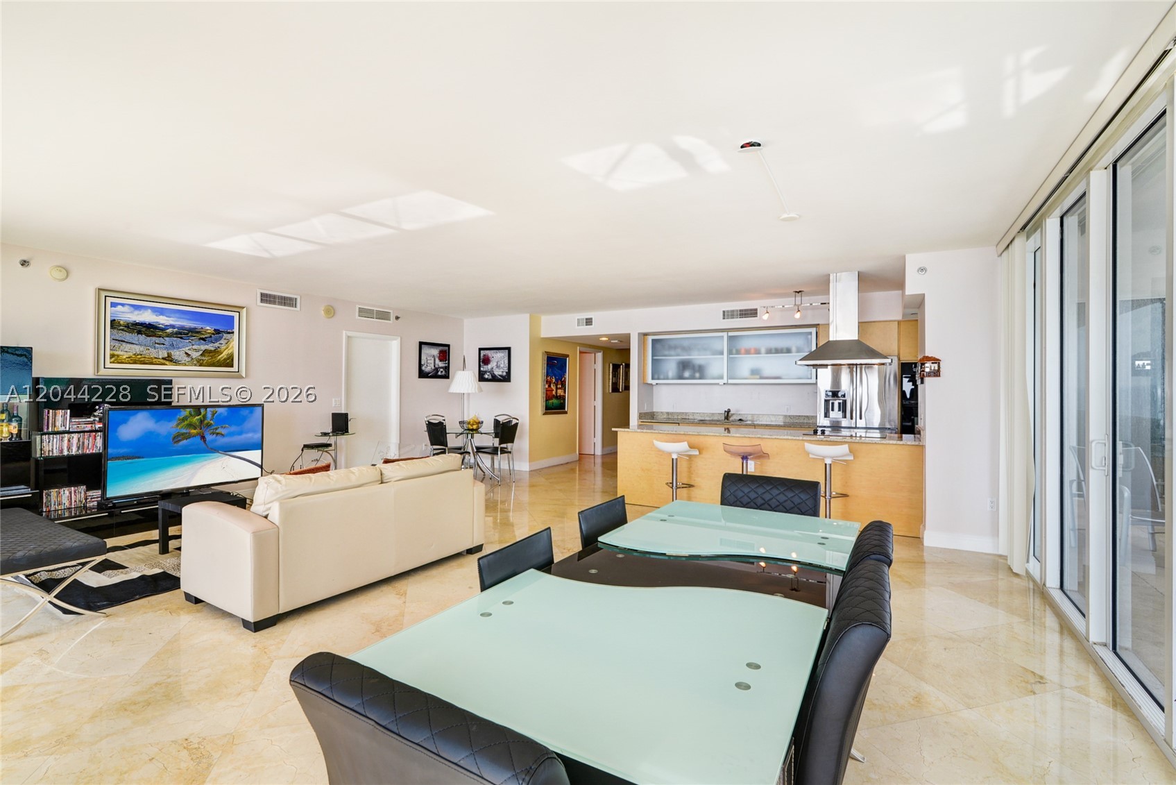 BEACH CLUB THREE CONDO - Residential Lease