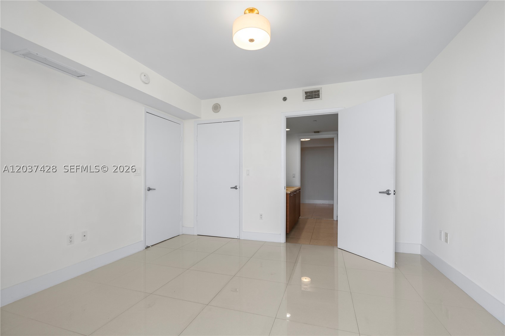 50 Biscayne - Residential Lease
