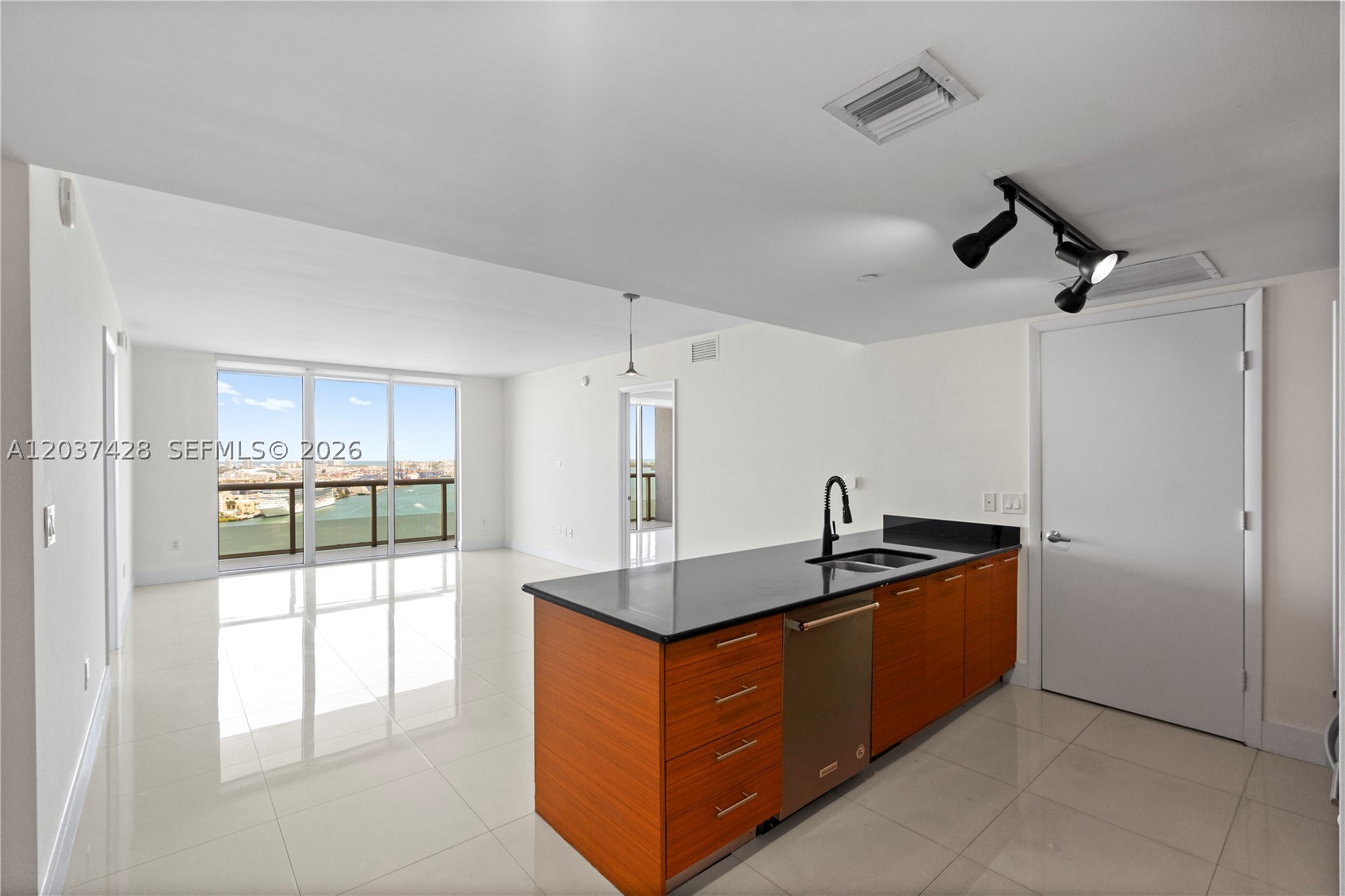 50 Biscayne - Residential Lease