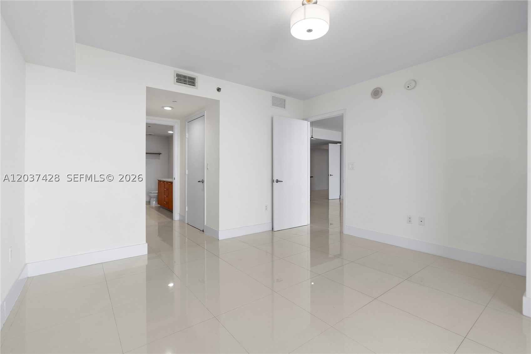 50 Biscayne - Residential Lease