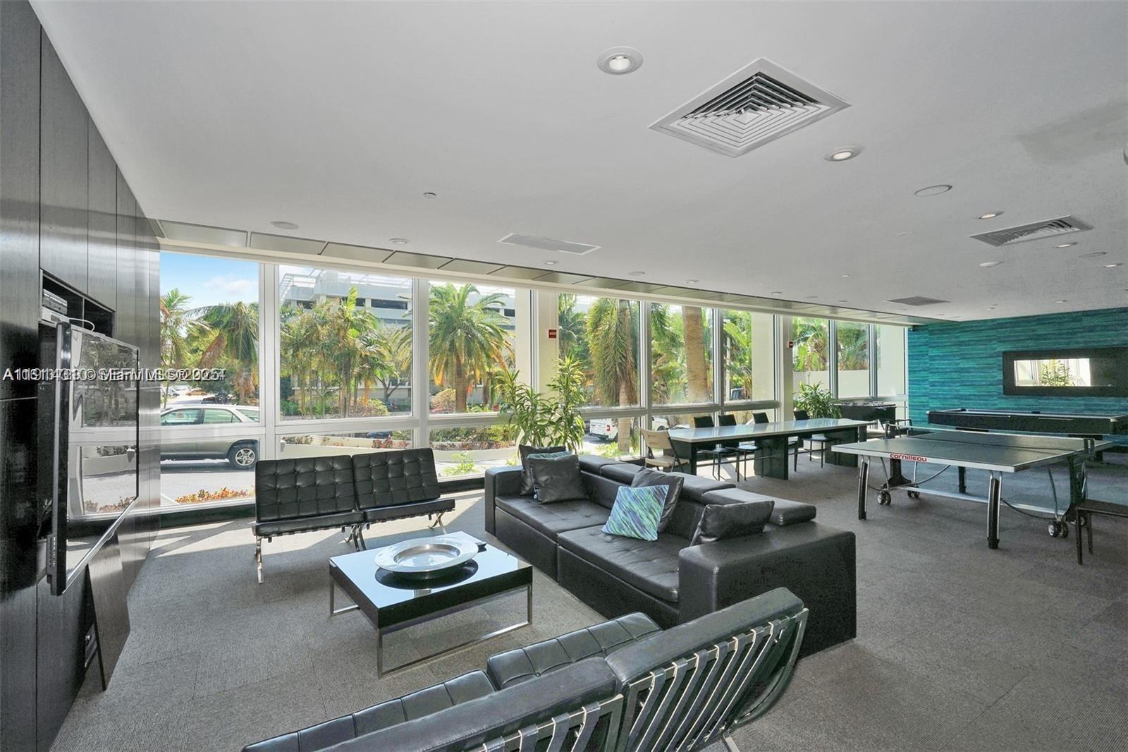 MIRADOR 1200 CONDO - Residential