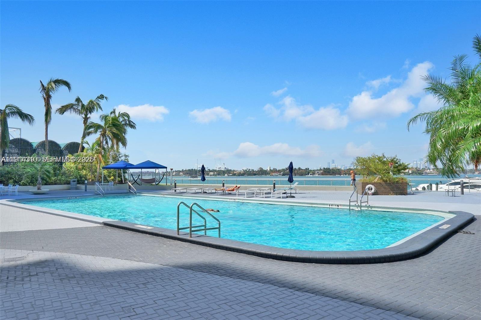 MIRADOR 1200 CONDO - Residential