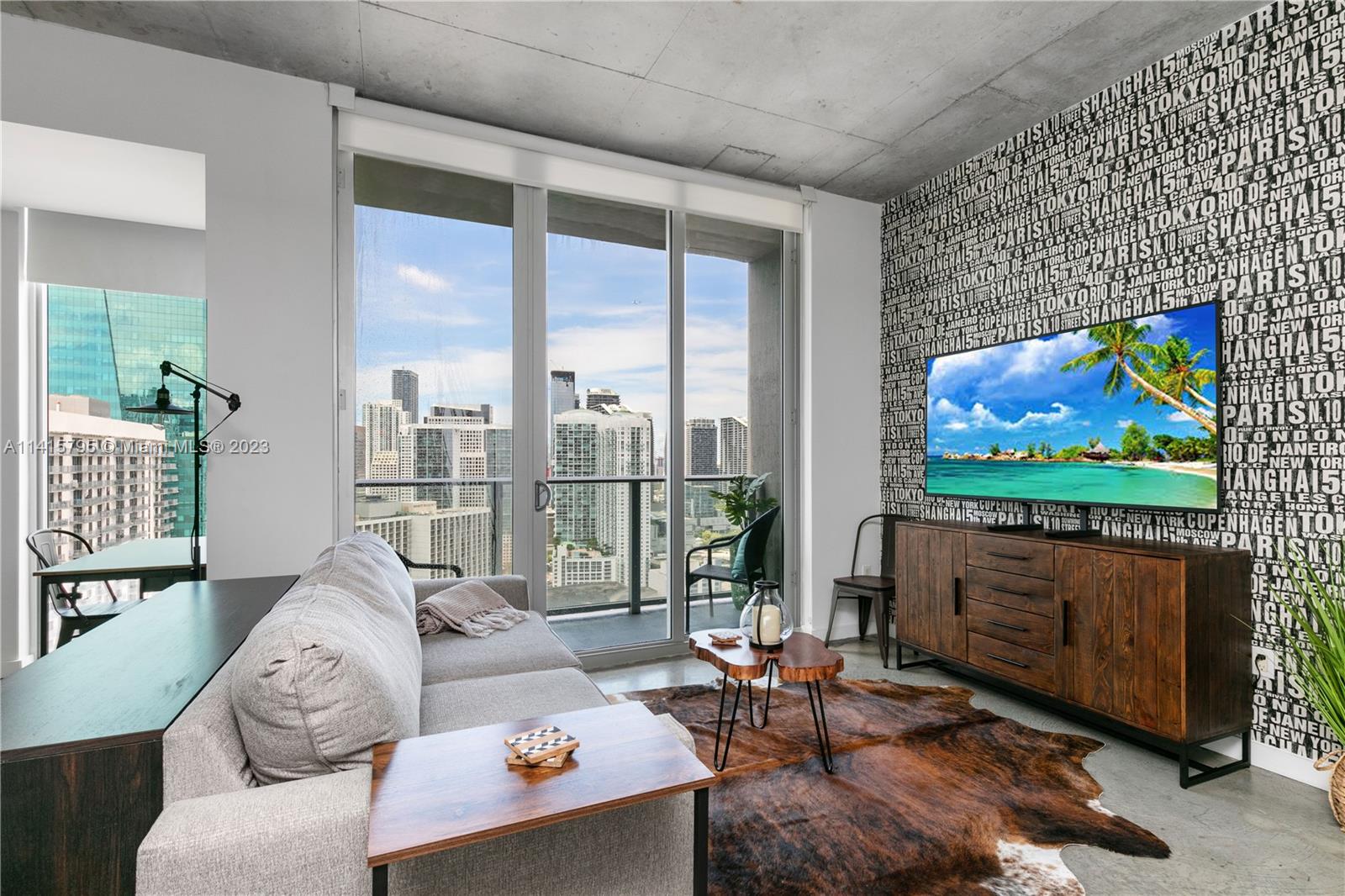 CENTRO CONDO - Residential Lease