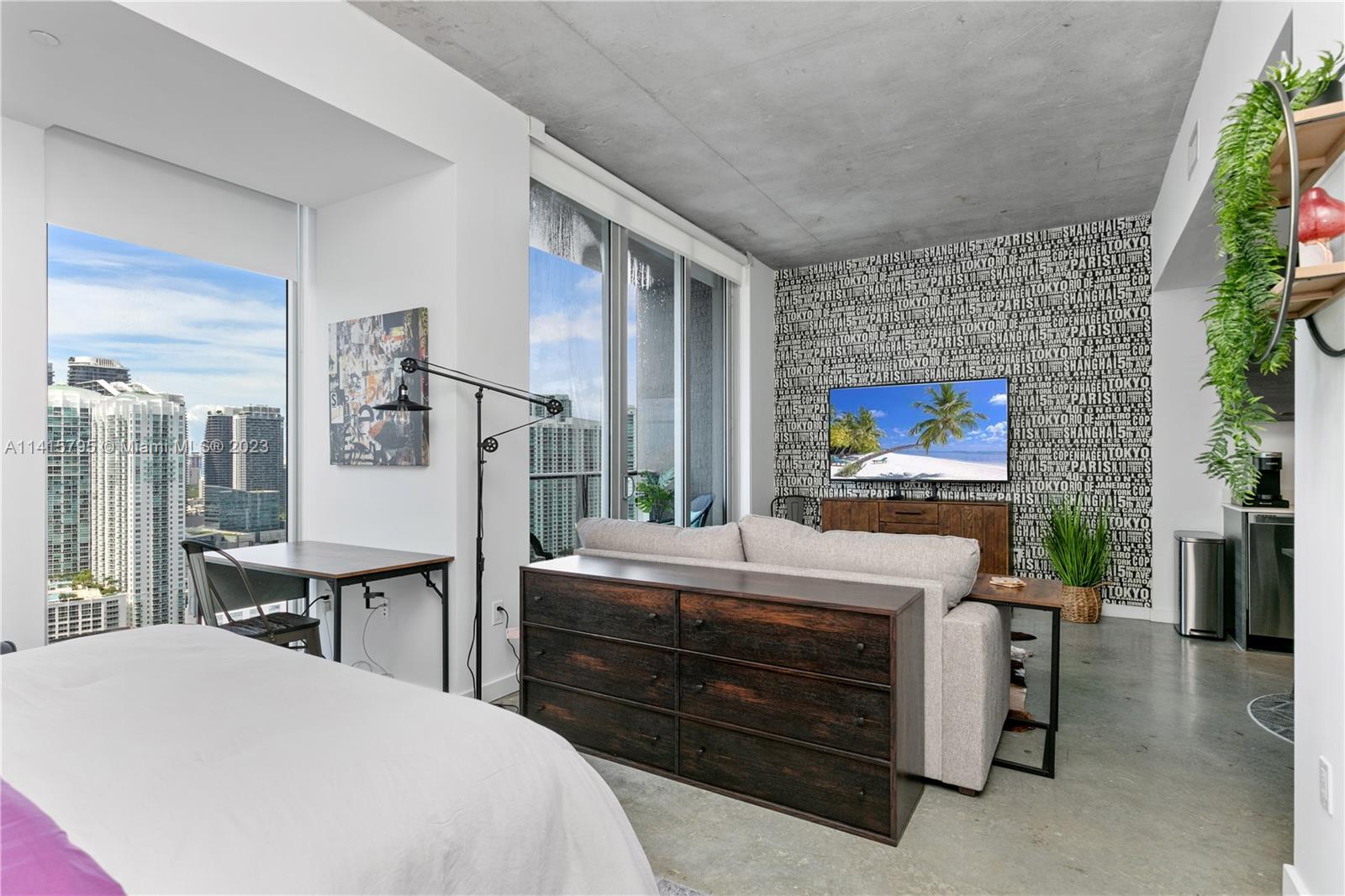 CENTRO CONDO - Residential Lease