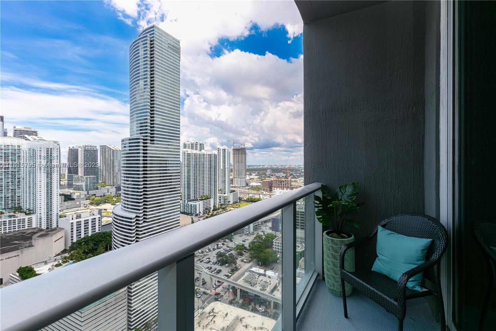 CENTRO CONDO - Residential Lease