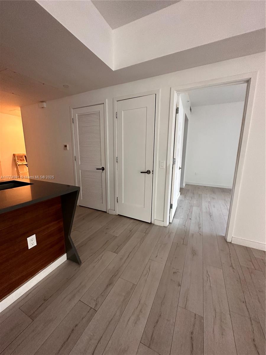 THE CRIMSON CONDO - Residential Lease