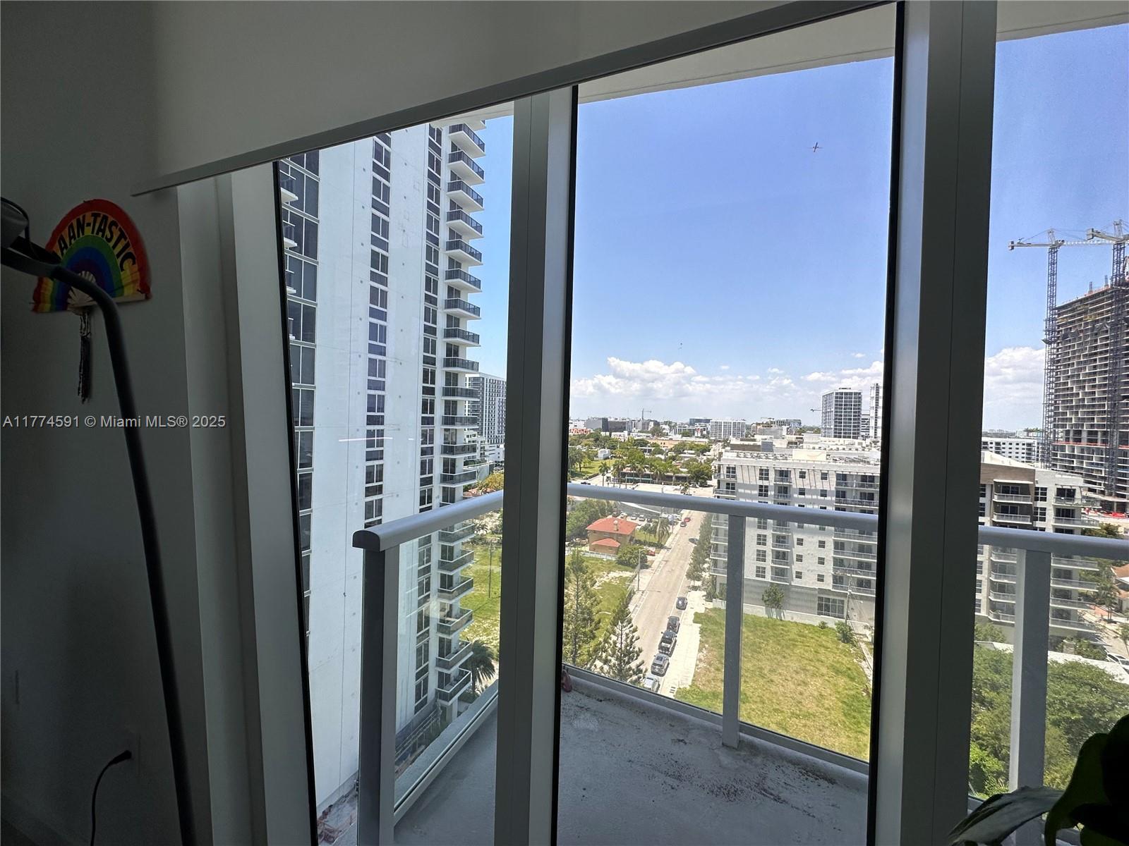 THE CRIMSON CONDO - Residential Lease