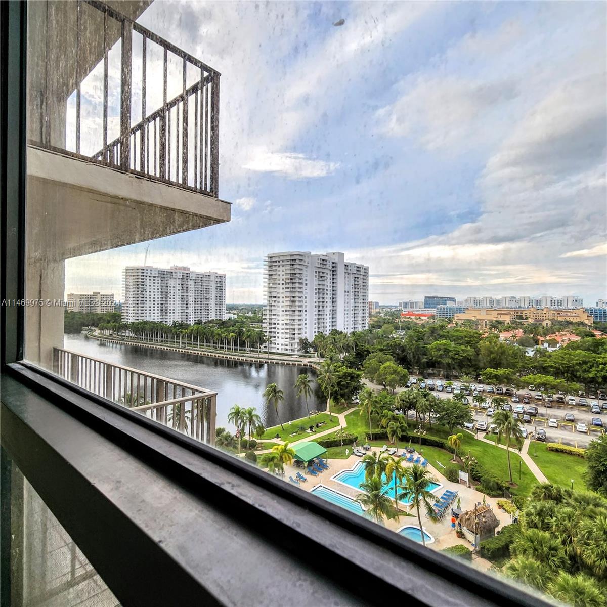 THE CLIPPER AT BISC COVE - Residential Lease