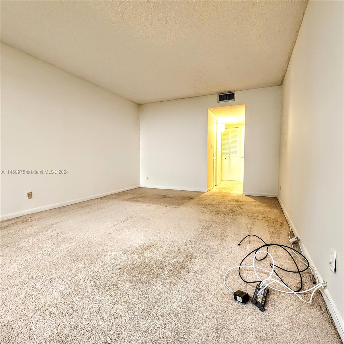 THE CLIPPER AT BISC COVE - Residential Lease