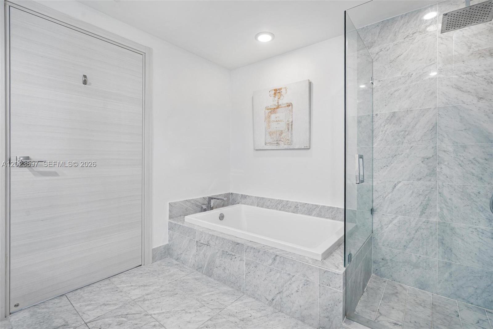 801 SMA RESIDENCES CONDO - Residential