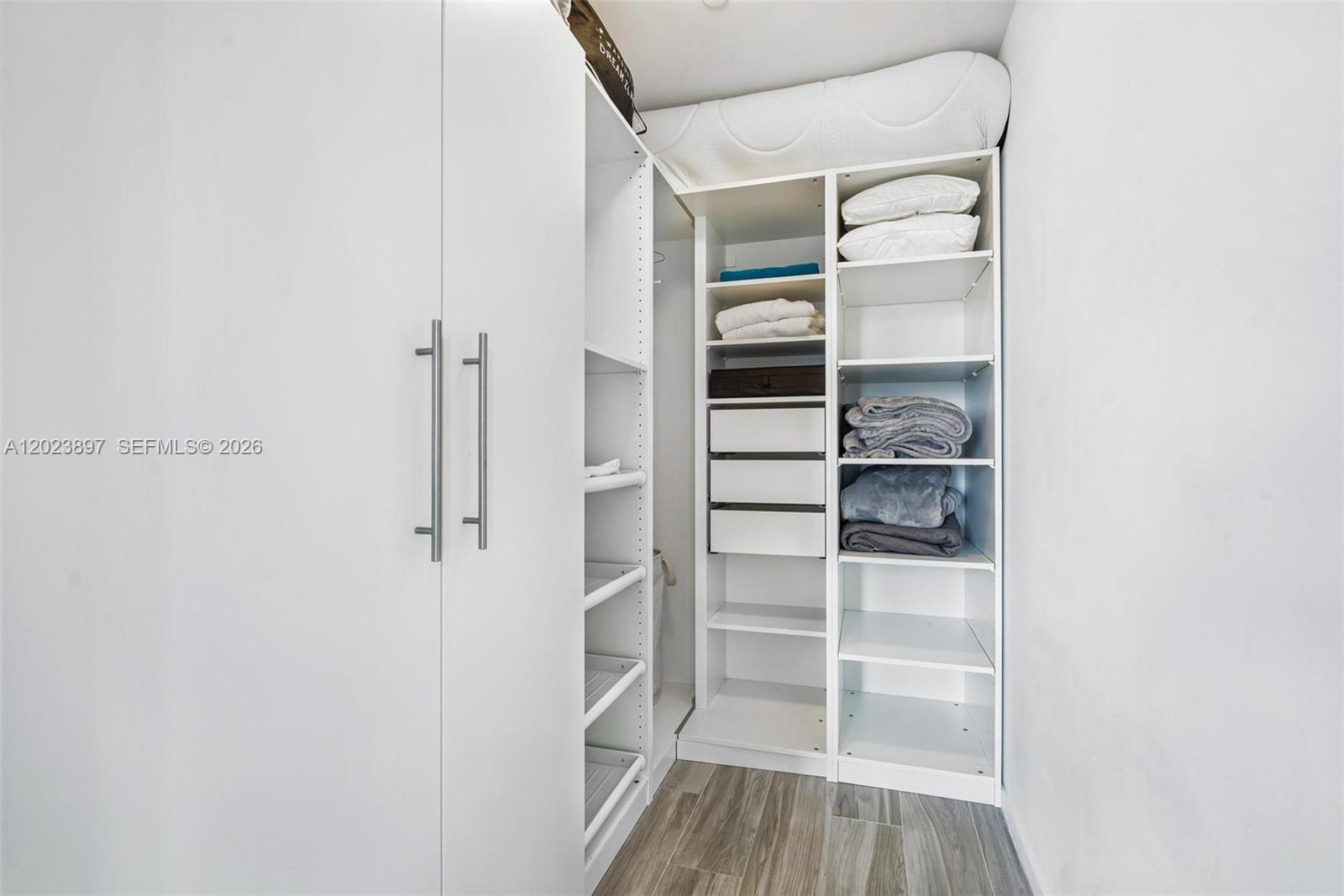 801 SMA RESIDENCES CONDO - Residential