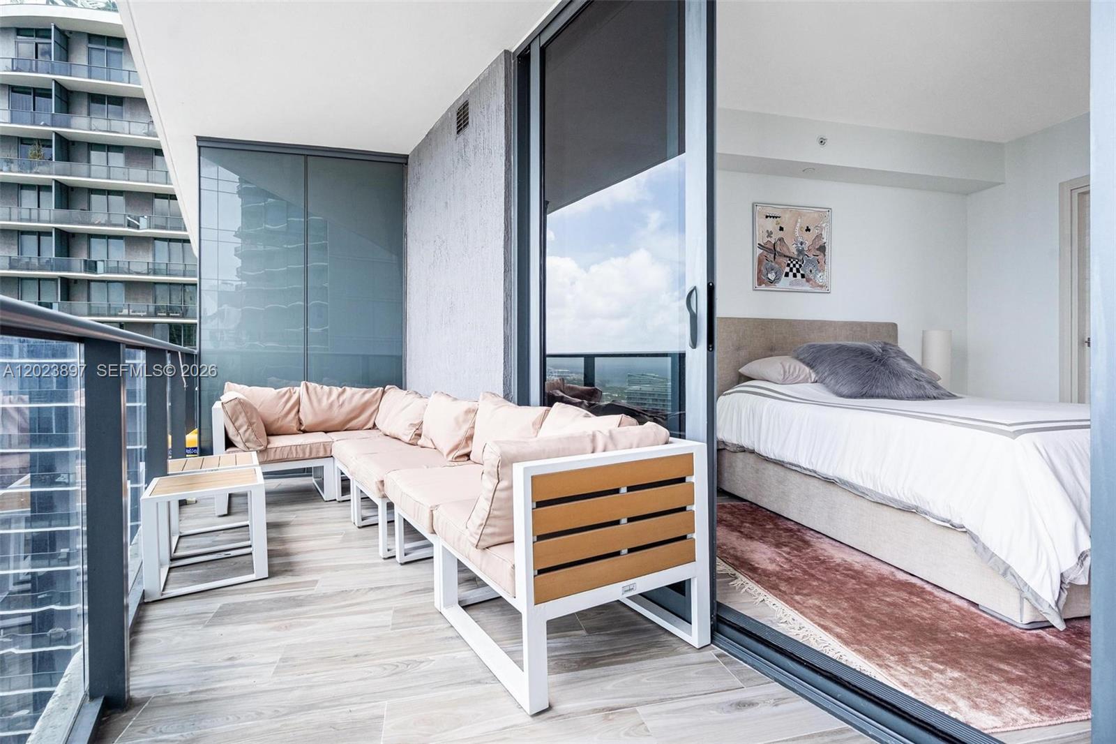801 SMA RESIDENCES CONDO - Residential