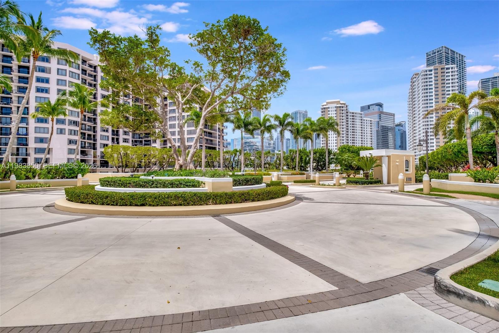 THREE TEQUESTA POINT COND - Residential