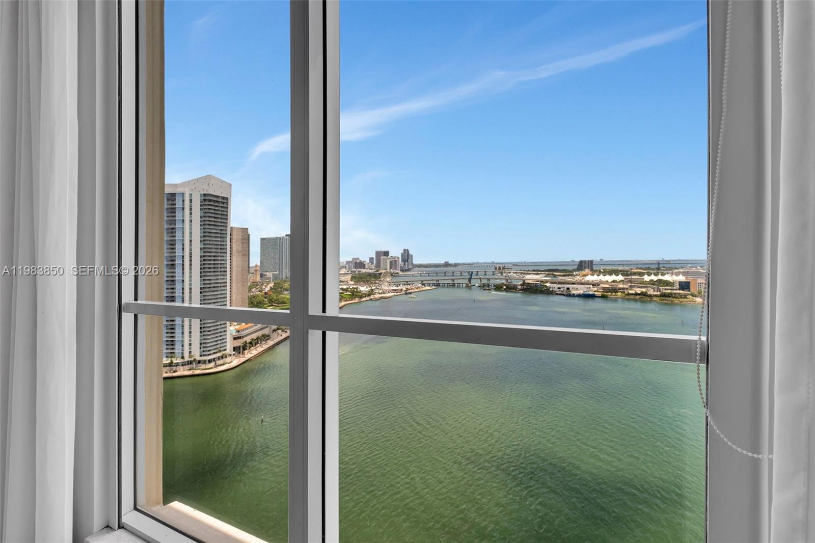 THREE TEQUESTA POINT COND - Residential