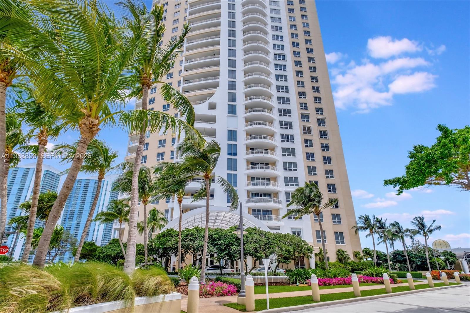 THREE TEQUESTA POINT COND - Residential